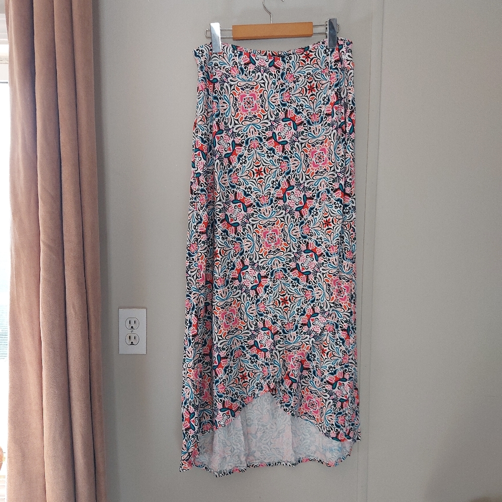 Printed Maxi skirt Sz. L